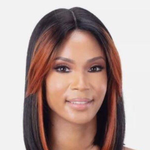 CLEARANCE ANY 2 WIGS $60 -- LACE FRONT  PART WIG BOB WITH FACE FRAMING BANGS - Picture 2 of 2